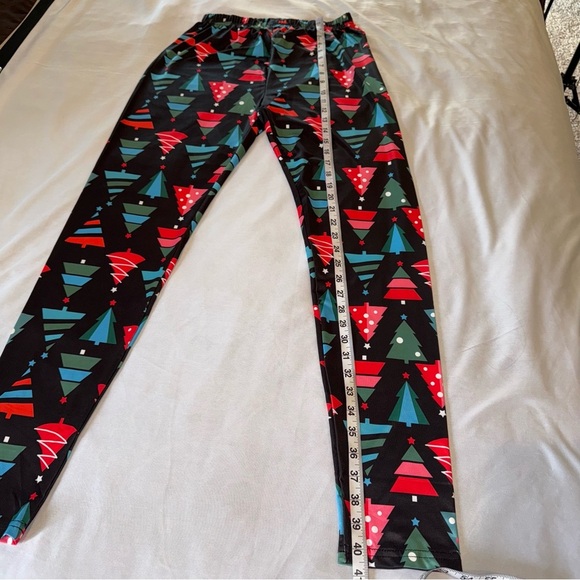 DTPW Christmas Leggings Black Red Blue Green White X-Mas Tree Design Soft Cozy - Picture 2 of 8